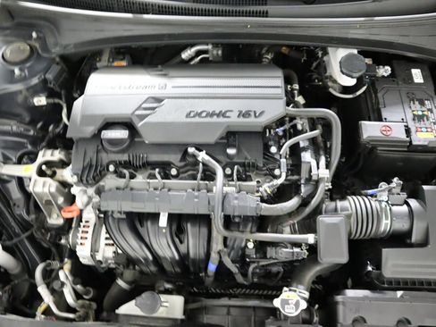 Used 2024 Hyundai Elantra Limited image 24