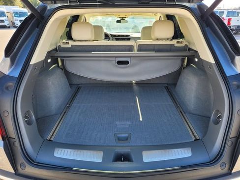 Used 2021 Cadillac XT5 Premium Luxury image 17