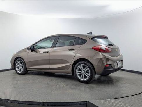Used 2019 Chevrolet Cruze LS w/ LS Convenience Package FWD image 6