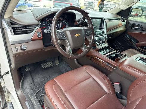 Used 2018 Chevrolet Suburban Premier RWD image 12