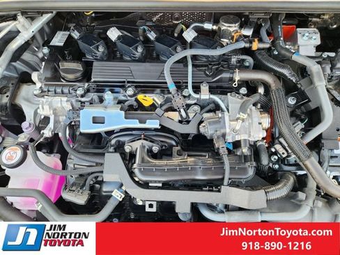 Used 2026 Toyota Prius LE FWD image 31
