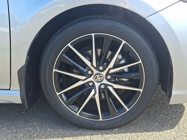 Used 2024 Toyota Camry SE w/ Cold Weather Package FWD image 26