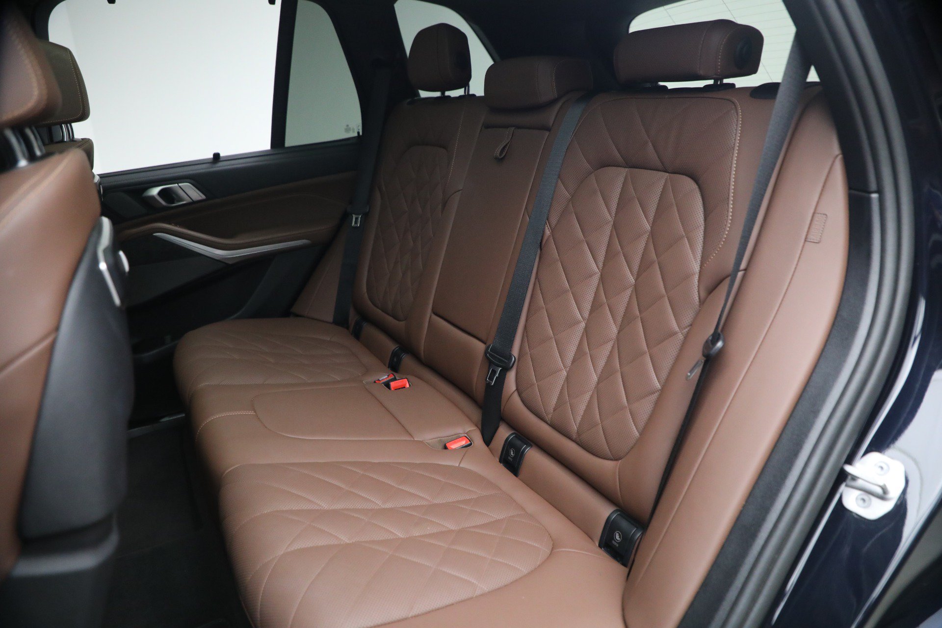 Used 2024 BMW X5 xDrive50e w/ Executive Package AWD/4WD image 20