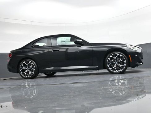 Used 2025 BMW 230i xDrive Coupe w/ Premium Package image 25