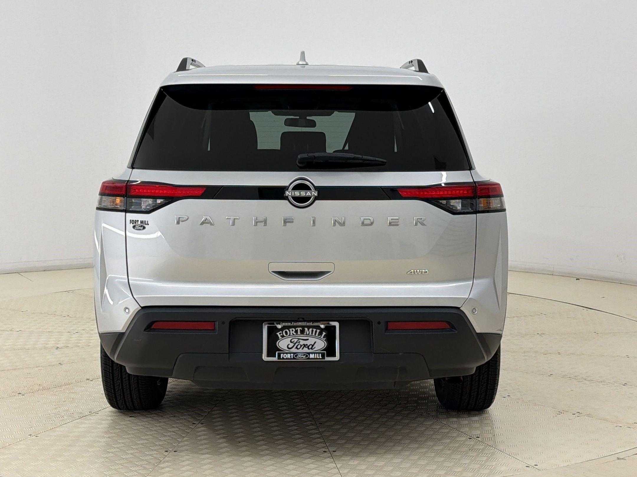 Used 2025 Nissan Pathfinder SV AWD/4WD image 10