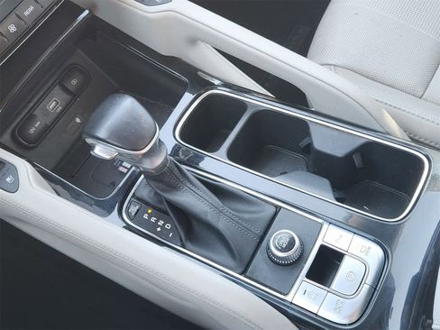 Used 2020 Kia Telluride SX w/ Towing Package image 20