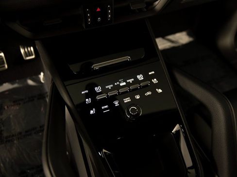 New 2026 Porsche Cayenne S image 26