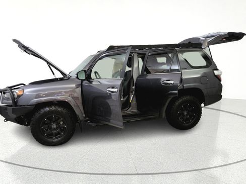 Used 2021 Toyota 4Runner Limited AWD/4WD image 11