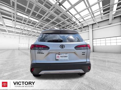 Used 2026 Toyota Corolla Cross XLE w/ Convenience Package AWD/4WD image 5