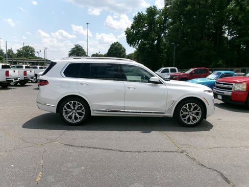 Used 2025 BMW X7 xDrive40i AWD/4WD image 5