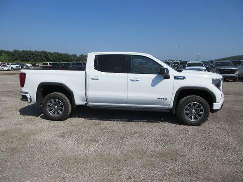 New 2026 GMC Sierra 1500 AT4 w/ AT4 Premium Package AWD/4WD image 3