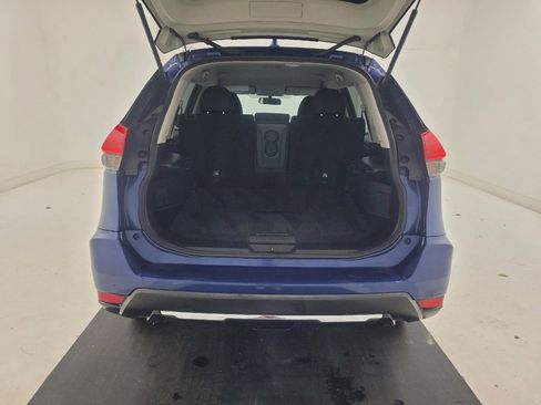 Used 2017 Nissan Rogue SV FWD image 29