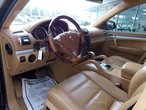 Used 2005 Porsche Cayenne S image 46