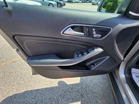 Used 2020 Mercedes-Benz GLA 250 4MATIC image 10