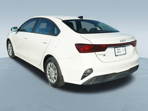 Used 2024 Kia Forte LX image 6