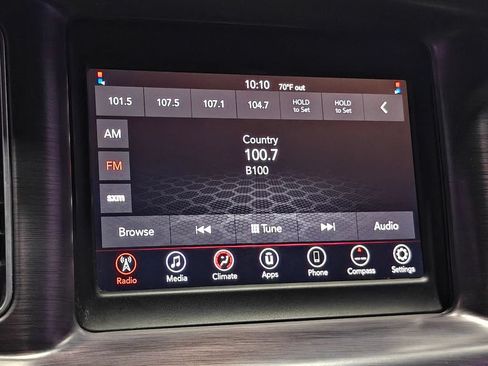Used 2018 Dodge Charger SXT RWD image 5