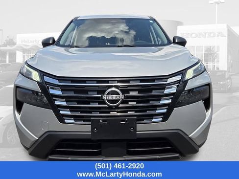 Used 2024 Nissan Rogue S FWD image 8
