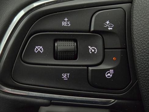 Used 2023 Buick Envision Preferred image 22