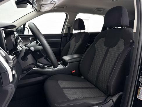 Used 2023 Kia Sorento LX image 20