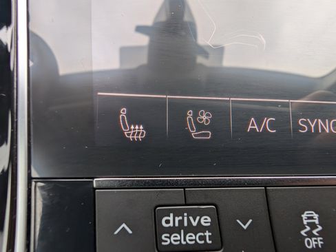 Used 2023 Audi Q7 3.0T Premium Plus w/ Premium Plus Package image 33