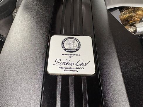 Used 2022 Mercedes-Benz SL 55 AMG 4MATIC w/ Driver Assistance Package image 40