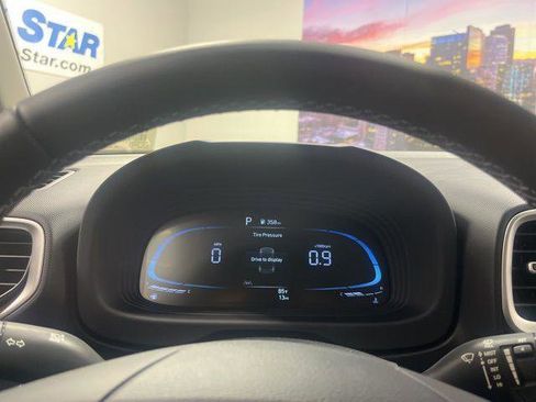 New 2026 Hyundai Venue SEL FWD image 13
