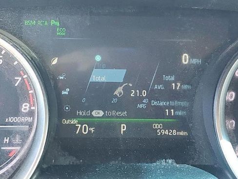 Used 2018 Toyota Camry XLE image 8