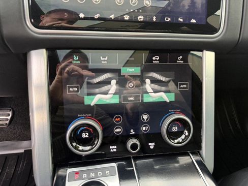 Used 2020 Land Rover Range Rover HSE image 15