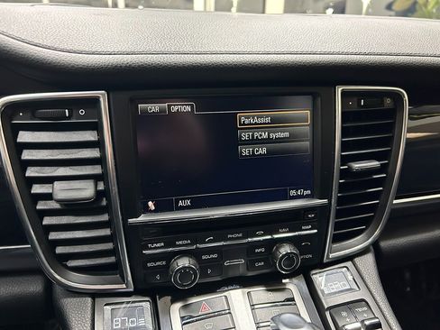 Used 2012 Porsche Panamera 4 image 29