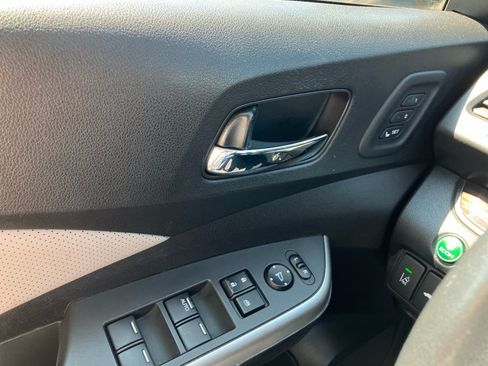 Used 2016 Honda CR-V Touring image 36