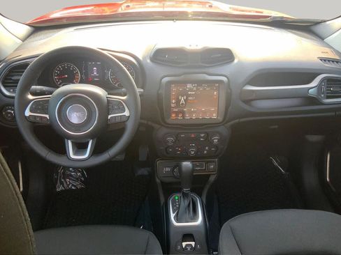 Used 2023 Jeep Renegade Latitude w/ Sun/Sound Group AWD/4WD image 15