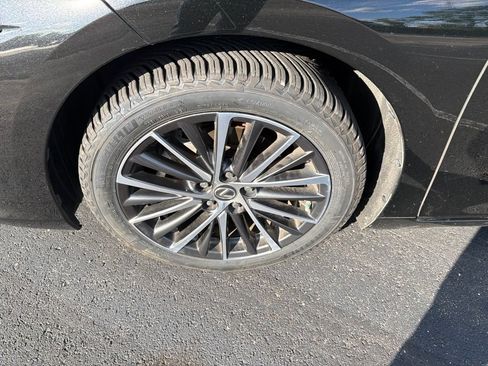 Used 2023 Lexus ES 350 w/ Premium Package FWD image 7