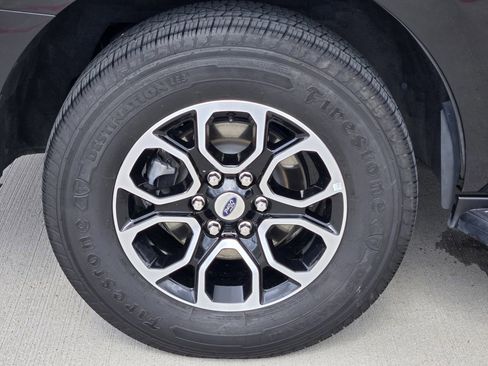 Used 2024 Ford Expedition XLT RWD image 10