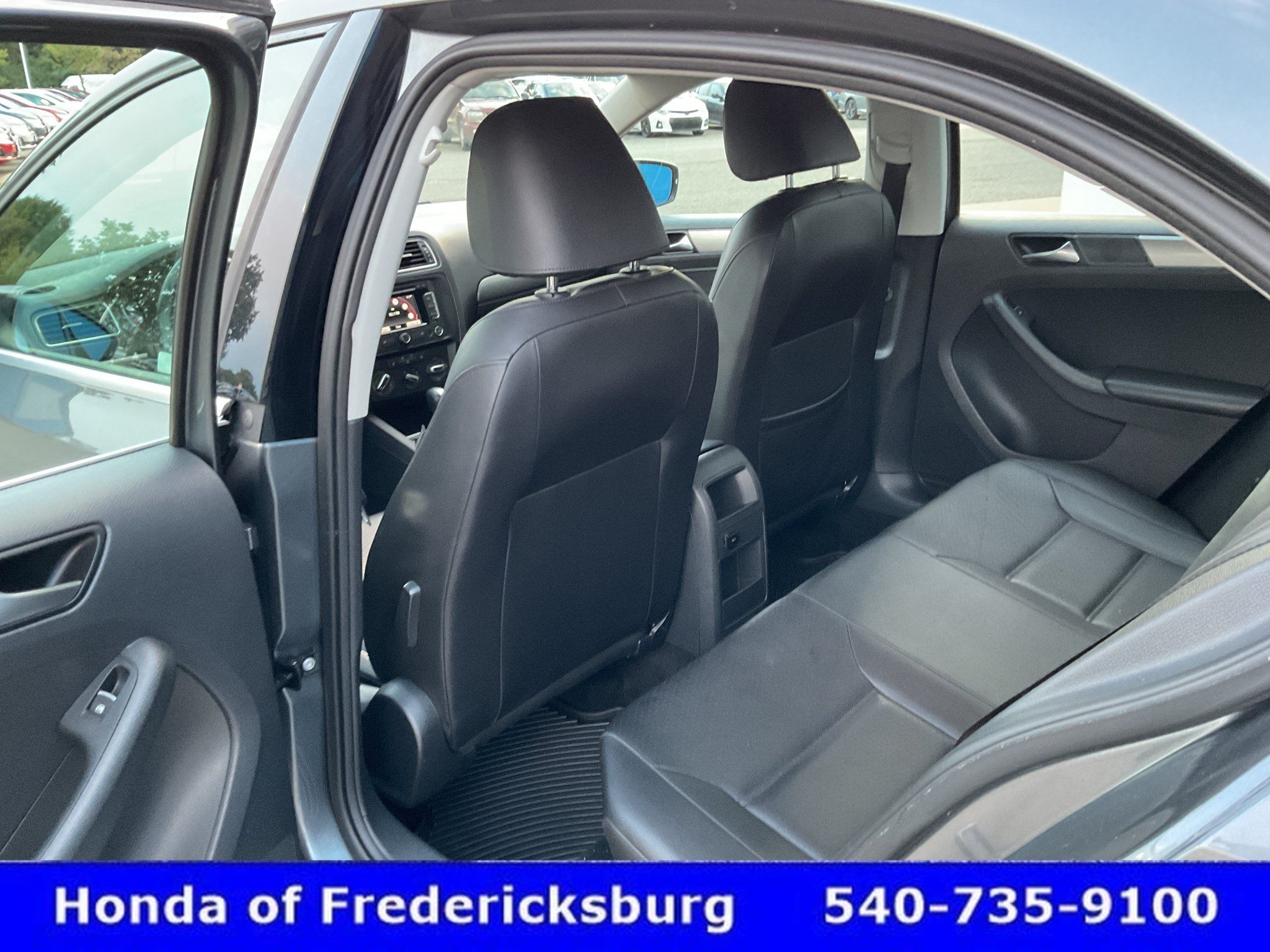Used 2015 Volkswagen Jetta SE FWD image 27