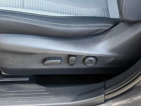 Used 2023 Subaru Outback Premium AWD/4WD image 6