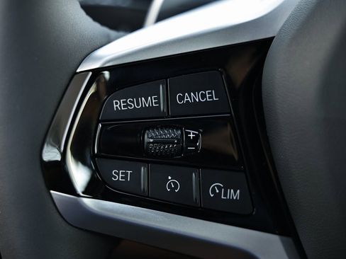 New 2026 BMW 330i Sedan w/ Premium Package image 34