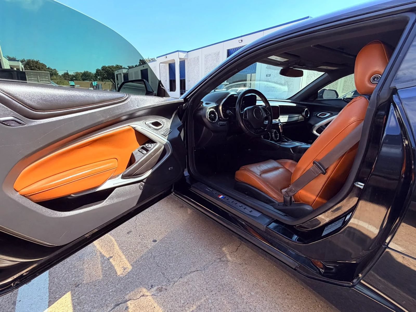 Used 2017 Chevrolet Camaro LT RWD image 9