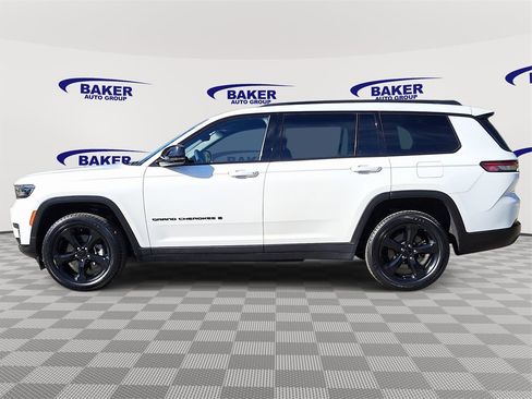 Used 2023 Jeep Grand Cherokee L Laredo image 6