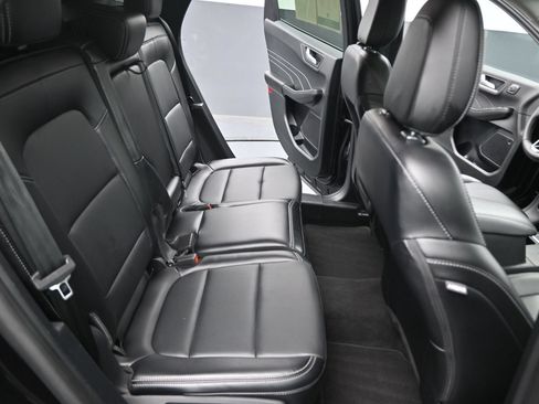 Used 2025 Ford Escape Platinum AWD/4WD image 29