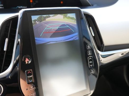 Used 2020 Toyota Prius Prime XLE FWD image 32