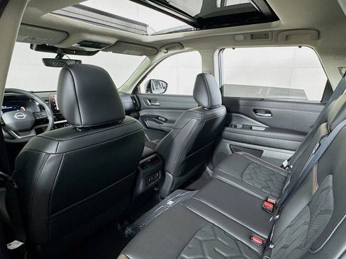 New 2026 Nissan Pathfinder Platinum w/ Cargo Package AWD/4WD image 23