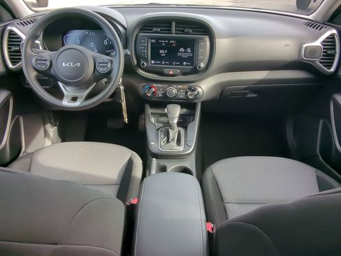 Certified 2023 Kia Soul LX w/ Option Group 015 FWD image 15