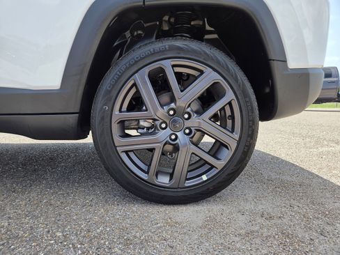 New 2026 Jeep Compass Limited AWD/4WD image 9