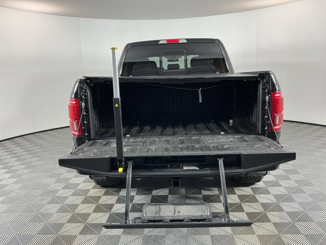Used 2017 Ford F150 Lariat w/ Equipment Group 502A Luxury AWD/4WD image 8