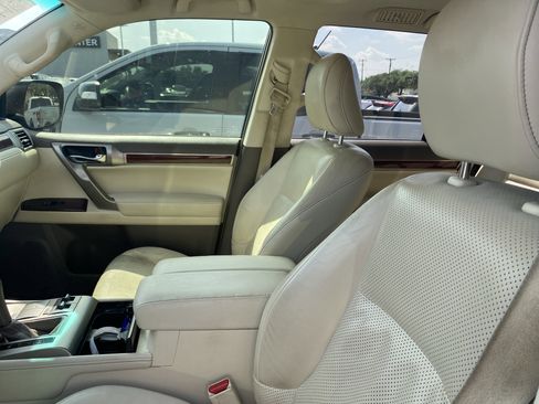 Used 2013 Lexus GX 460 w/ Comfort Plus Pkg AWD/4WD image 6