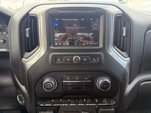 Used 2025 Chevrolet Silverado 1500 Custom Trail Boss AWD/4WD image 13