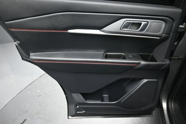 Certified 2025 Ford Explorer ST-Line AWD/4WD image 26