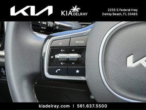 Used 2025 Kia Sorento EX w/ Panoramic Sunroof Package FWD image 29