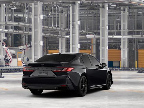 New 2026 Toyota Camry Hybrid FWD image 9