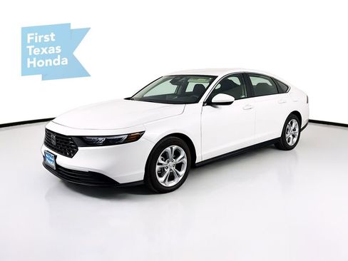 Used 2025 Honda Accord LX image 3